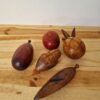 Lot de fruits en bois