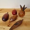 Lot de fruits en bois – Image 2