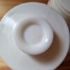 Deux pots en opaline blanche – Image 4