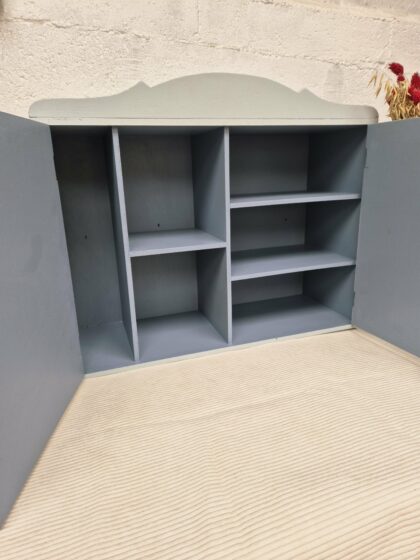 Petite armoire murale