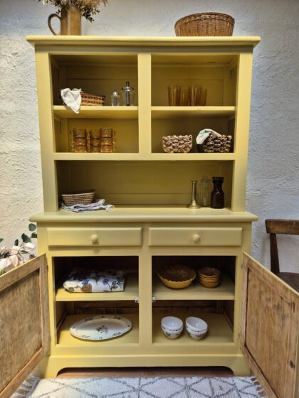 Buffet deux corps jaune beurre